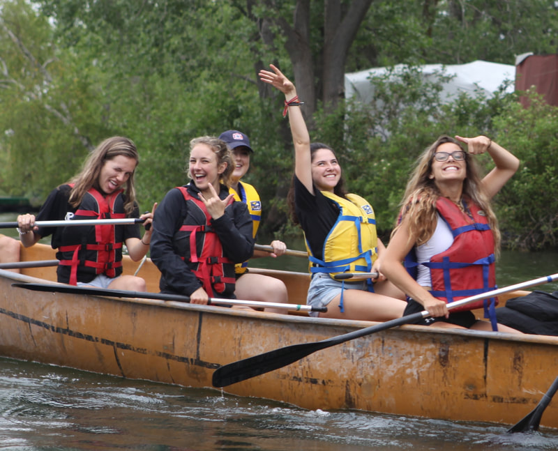 international students who come to study in toronto have an encounter with the canadian culture when paddling a canoe on toronto islands.